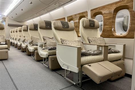 emirates premium economy preis.